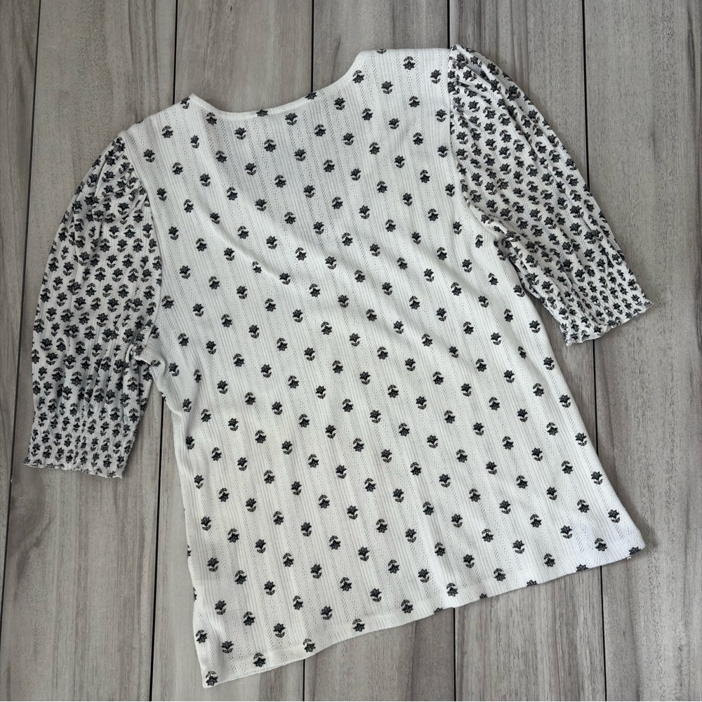 Lucky Brand Floral Pointelle Puff Sleeve Henley Top Medium White Blue Boho Knit